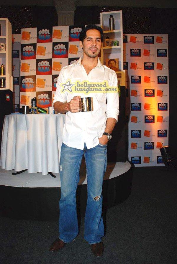 Yuvraj Singh présente ses produits