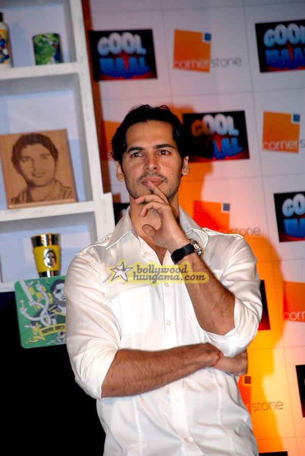 Yuvraj Singh présente ses produits