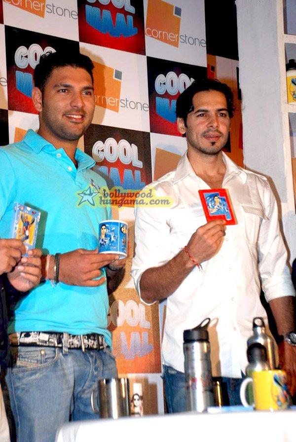 Yuvraj Singh présente ses produits