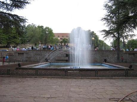 Suite voyage et guide gratuit ifrane jet d'eau