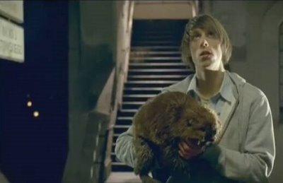 Un castor beatboxer pour du téléphone?