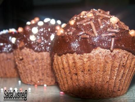 Cupcake brillant tout chocolat!