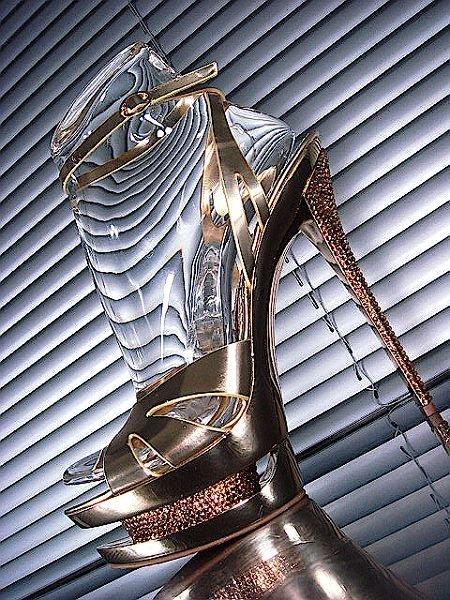 Folie Lorenzi .....