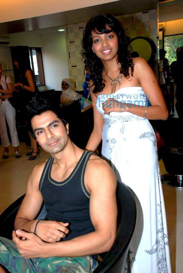 [PHOTOS] Ashmit Patel at the launch of Psalm 23 spa