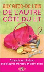 de l'autre coté du lit.jpg