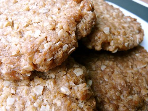 Anzac biscuits... (Crédits photo: Tristan Ferne, Creative Commons license)