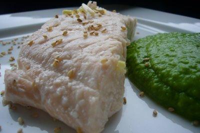 saumon bio et mousseline de petits pois au wasabi