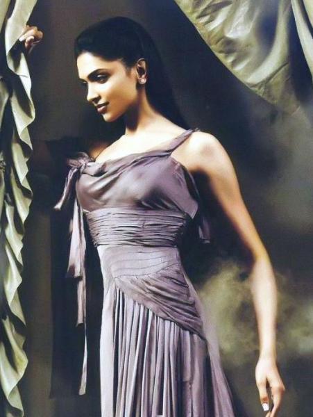 Deepika Padukone dans le filmfare (avril 2009)