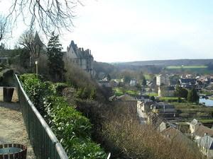 Le Mail, vues sur le château et Saint-jean