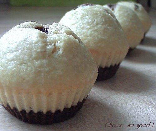 Muffins cocolactés sur lit fondant de chocolat, fourrés Banana curd