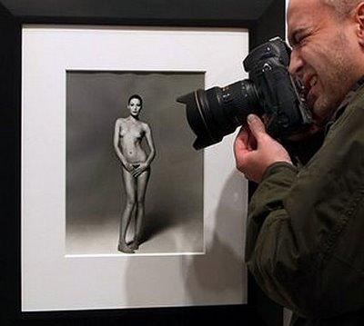 Les photos volées de Carla Bruni sont elles sages ?