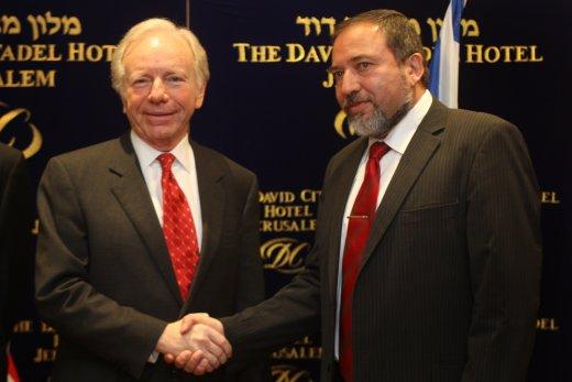 A. Lieberman ou quand l'AFP nous conte Israël