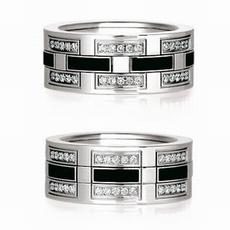 La collection d'anneaux et bagues Saturn, Maty