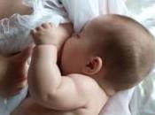 Allaitement sein biberon différences croissance observées chez l'enfant