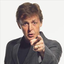 Paul McCartney demande de l'aide à... Pamela Anderson!