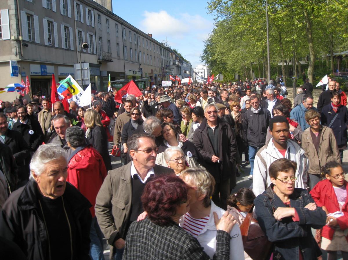 Un premier mai exceptionnel avec 5500 manifestants à la Roche sur Yon