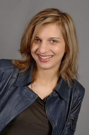 Amandine Bourgeois offre son premier single!