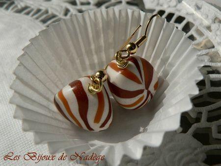 Boucles d'oreilles berlingot caramel en fimo P1110141