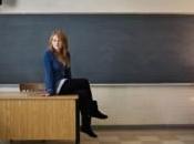 “Devant tableau noir….”