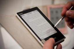Le lecteur d'ebook Papyrus de Samsung a un prix : 299 $