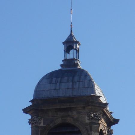 Couverture du clocher de l'hôpital d'Issoire