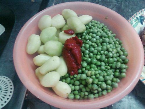 Tajine de veau aux p.pois et petites p.de terre