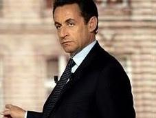 Brève France botte, doigt l'oeil Sarkozy