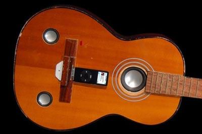 Un iPod dans une guitare
