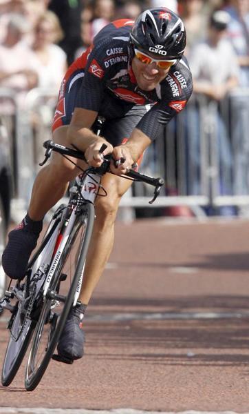 El corredor español Alejandro Valverde, del equipo Caisse D'Epargne, comienza la etapa prólogo del Tour de Francia 2007 - EFE - 07/07/2007