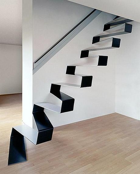 staircase-watch-your-step-escalier