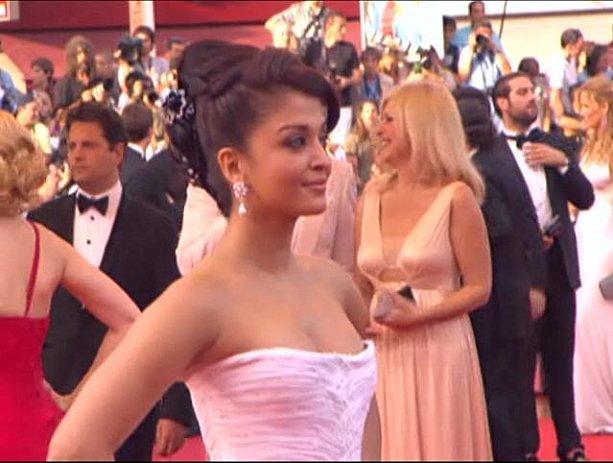 [VIDEO] Aishwarya Rai Bachchan à l'ouverture de Cannes 2009