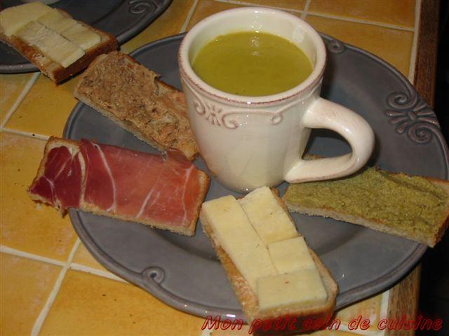 Soupe de pois cassés aux légumes