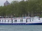 Lumières Lyon...p9 table....à quai