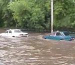 vidéo route inondée russie taxi