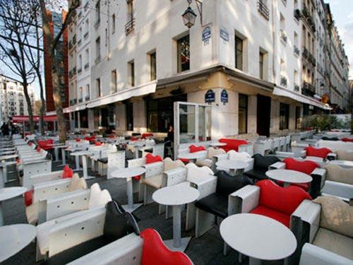 Café Beaubourg: le rendez-vous de la jeunesse branchée