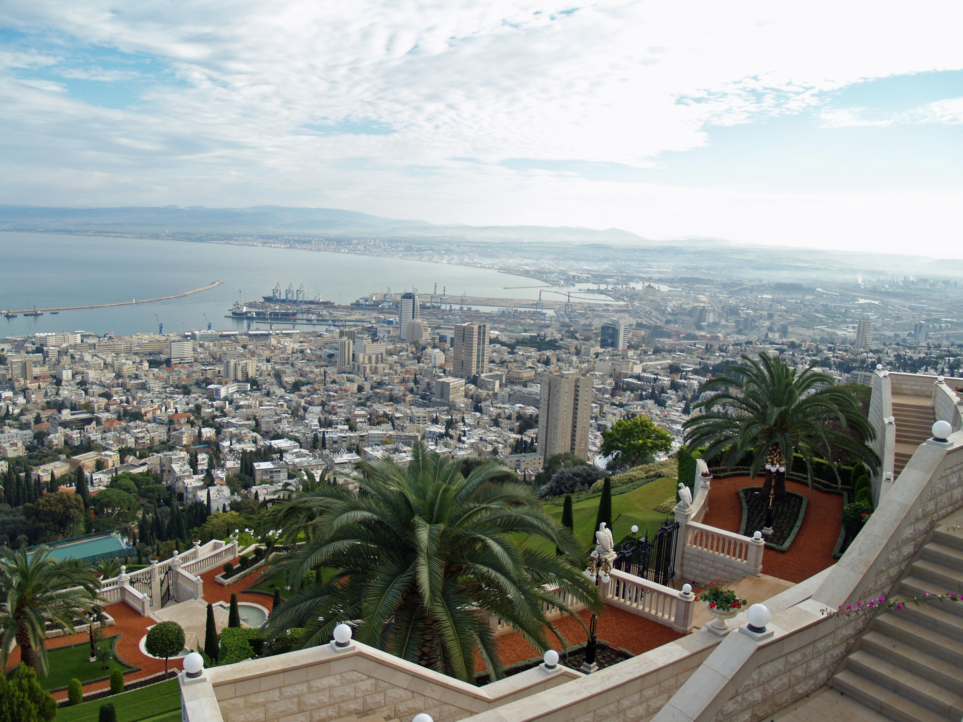 Haifa_Israel_by_David_Shankbone.jpg
