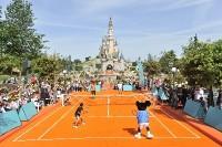mickey-fait-tennis-party-a-disneyland-paris
