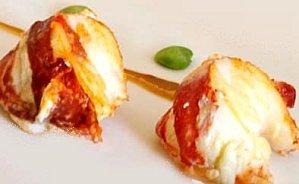 HOMARD SIMPLEMENT RÔTI AUX FEVES FRAÎCHES ET SA SAUCE REDUITE