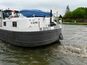 Un COLIS LOURD sur le PONT CANAL de BRIARE