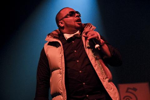 NIGHTLIFEMagazine.ca: Lancement de l’album «Comme à la télévision» d’Omnikrom.