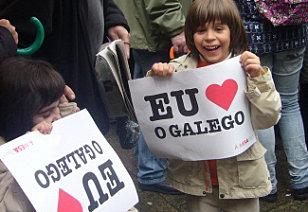 Manifestation pour le galicien à St Jacques de Compostelle