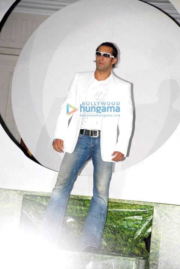 [PHOTOS] Les super lunettes de Salman Khan