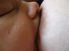 bebe-sein-allaitement-lait-maternite.jpg