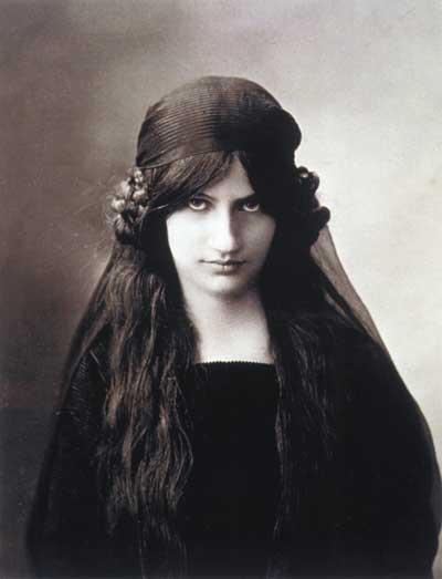 Qui es tu, Jeanne Hébuterne ?