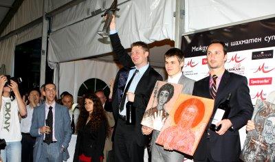 Le podium du M-Tel 2009 : 1er Shirov , 2ème Carlsen et 3ème Topalov © site officiel 