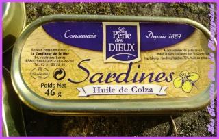 Feuilletés caramélisés aux sardines roses.