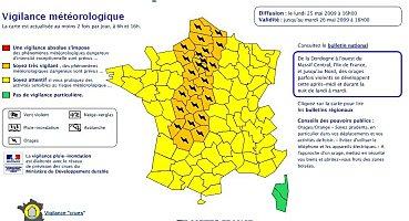 Meteo-France place 27 départements en vigilance orange Orages