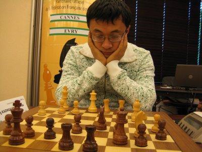  L'exploit du jour : Murtas Kazhgaleyev l'emporte sur Peter Svidler © Chess & Strategy  