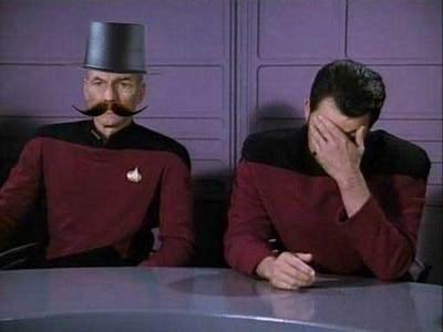 Walter Proof et Bloingo étudient les stats de leurs blogs … enfin heuuuu … surtout Walter … :( - bloingo’s soup