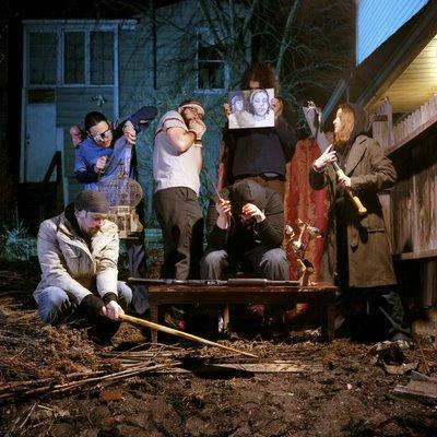 Black Moth Super Rainbow - un clip interactif